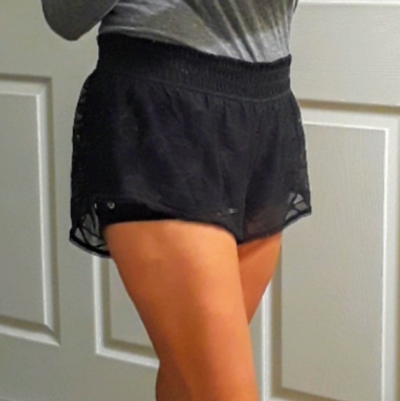 Lululemon City Sky Run Short - Picture 8 of 8